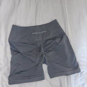 Alphalete Amplify Short 4.5" in Utility Grey
